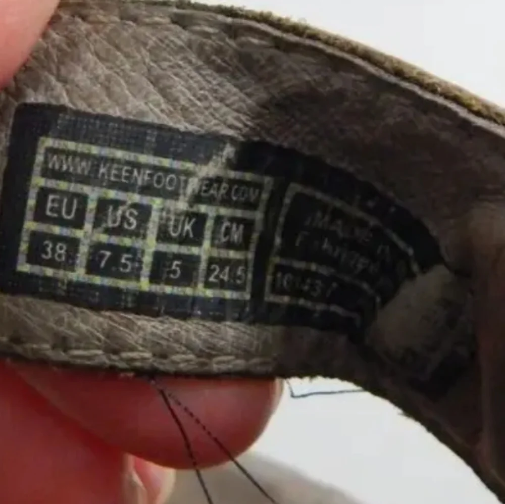 Keen Dauntless T-Strap Sandals
